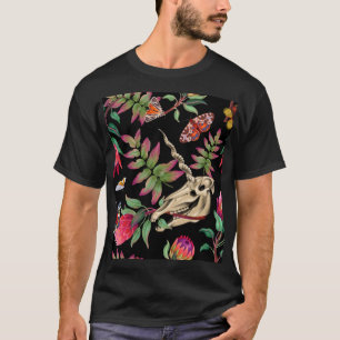 Magischer Wald vereint dunkles Muster. T-Shirt