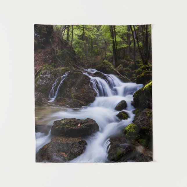 Magischer Wasserfall in der Schlucht Wandteppich (Vorderseite)