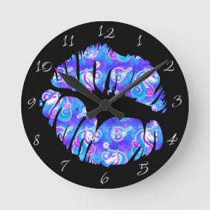 Magisches EINHORN-LIPpen  Schillernde Purpur-Metal Runde Wanduhr