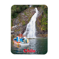 Bateau et cascade, Chili