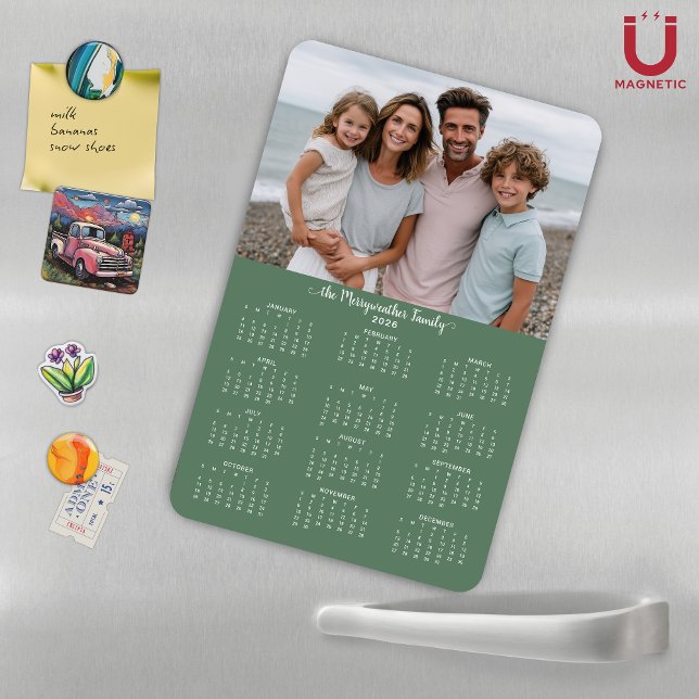 Magnet Flexible Calendrier photo de vacances 2026 Green Personnali (2026 Green Personalized Holiday Photo Calendar Magnet)