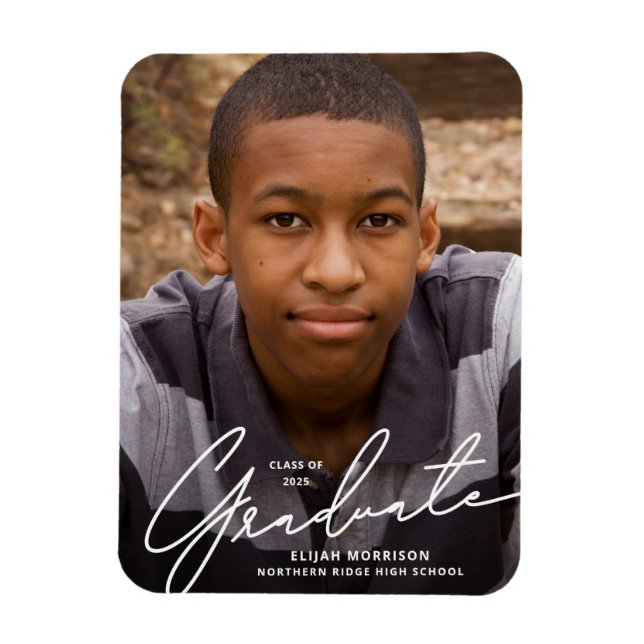 Magnet Flexible Faire-part de graduation photo recouvert de script (Vertical)