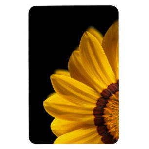 Magnet Flexible Fleur jaune sur arrière - plan noir