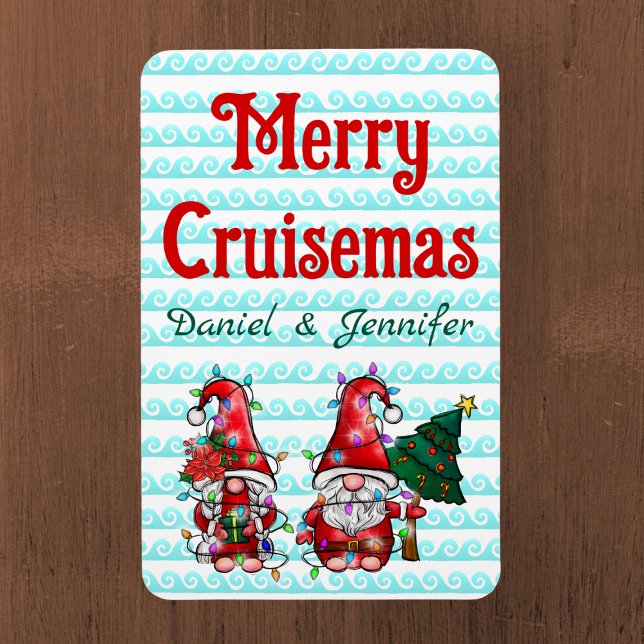 Magnet Flexible Joyeux croisières Gnomes Porte de croisière de Noë (Custom Christmas Cruise Door Magnet with cute gnome couple and Merry Cruisemas)