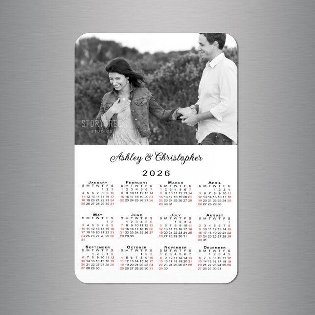 Magnet Flexible Noms photos personnalisés Calendrier 2026 (Personalized Photo Names 2026 Calendar Magnet in situ)
