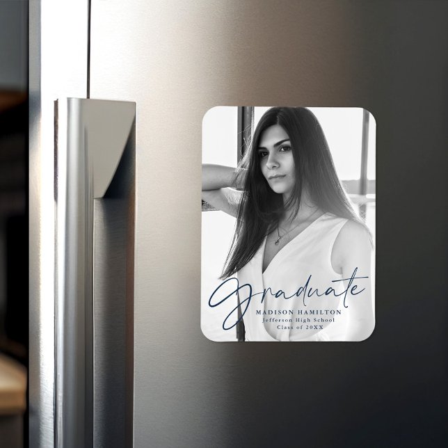 Magnet Flexible Stylish Navy Script Graduation Faire-part Photo (Créateur téléchargé)