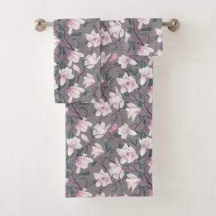 Magnolias à ailes roses sur Taupe