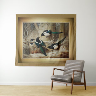 Magpies Rund um eine tote Capercaillie Wandteppich