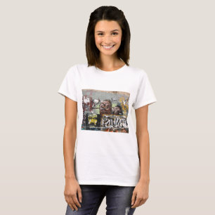 Mah coza, Graffiti,Spanien Basic T-Shirt für Damen