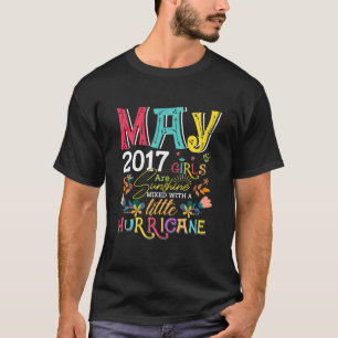 Mai 2017 Mädchen sind sonnenbeschiene Funny 5 Jahr T-Shirt