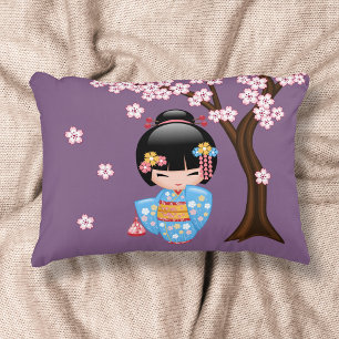 Maiko Kokeshi Puppe - Geisha-Mädchen im blauen Kim Zierkissen