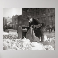 Mailman im Schnee, 1922. Vintages Foto