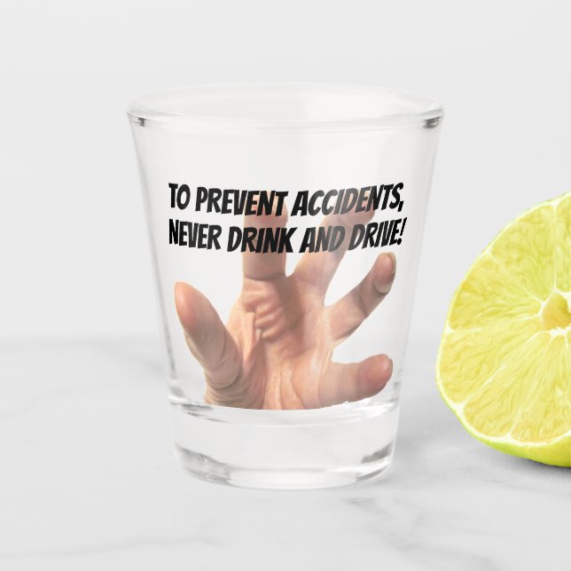 Main dans le verre de tir (Devant)