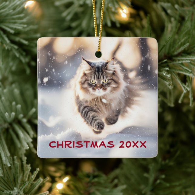 Maine Coon Cat Dashing Through the Snow Keramikornament (Baum)