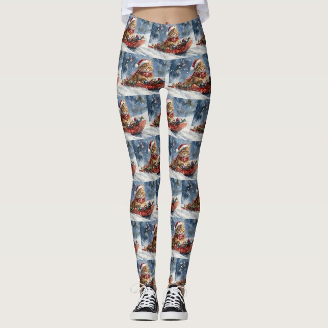Maine Coon Cat in Sledge Let it Schnee Weihnachten Leggings (Vorderseite)