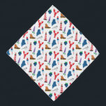 Maine-Icons Halstuch<br><div class="desc">Dieses Design beinhaltet alle Ihre Lieblingssymbole: Chickaden,  Stiefel,  Heidelbeeren,  Bojen,  Hummer,  Lupinen und Leuchtturme.</div>