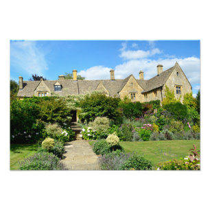 Maison anglaise avec la copie de photo de jardin