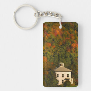 Maison d'automne de la Nouvelle-Angleterre avec Po