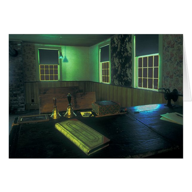 Maison de l'école à une pièce (Devant horizontal)