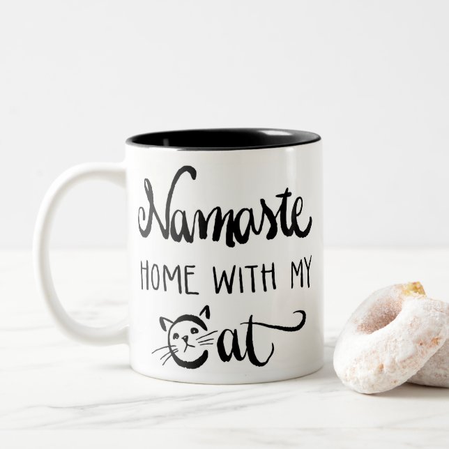 Maison de Namaste avec ma tasse de chat (Avec donut)