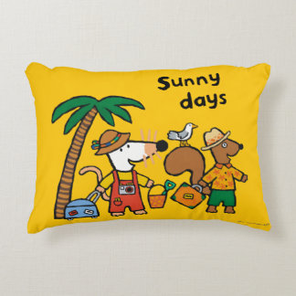 Maisy und Cyril mit Palme am Strand Dekokissen