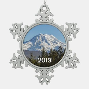 Majestätiger Mt. Rainier Schneeflocken Zinn-Ornament
