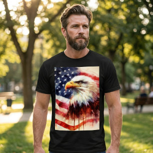 Majestätiges Weißkopfseeadler-Porträt mit amerikan T-Shirt