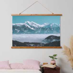 Majestätische Berge über das Nebeltal Wandteppich Mit Holzrahmen