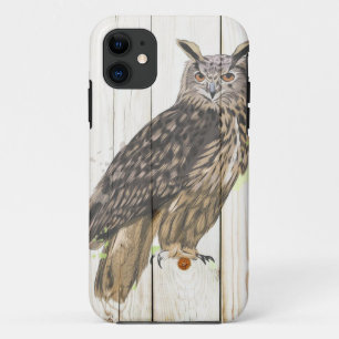 Majestätische Eule auf verblassenen Holzplanken ma Case-Mate iPhone Hülle