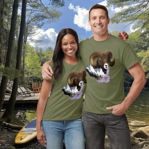 Majestätischer Dickhorn-Braunschaf-Widder Grüne Be T-Shirt