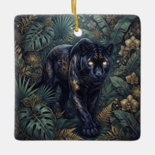 Majestätischer schwarzer Panther, der durch einen Keramikornament