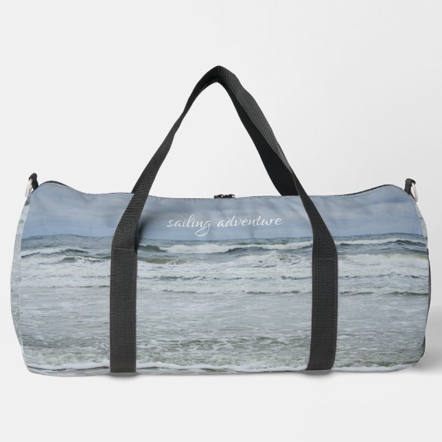 Majestätisches Meer mit Wellen unter dem stürmisch Duffle Bag (Vorderseite)