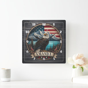 Majestic Adler gegen Berghänge Quadratische Wanduhr