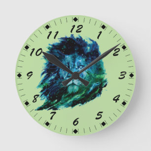 Majestic Aquarellion im nächtlichen Himmel Runde Wanduhr