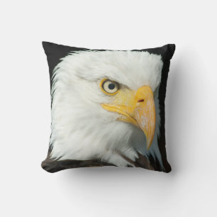 Majestic Bald Eagle Portrait Kissen