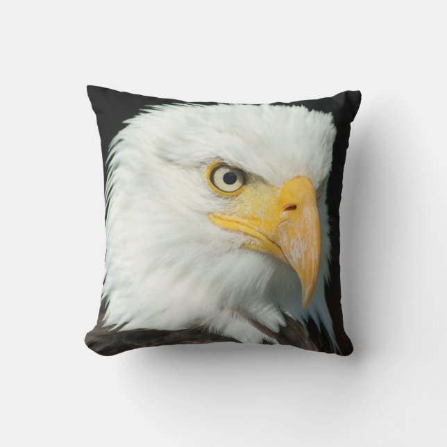 Majestic Bald Eagle Portrait Kissen (Vorderseite)