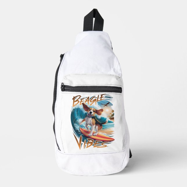 Majestic Beagle surfen im Riesenwald Crossbody Bag (Vorderseite)