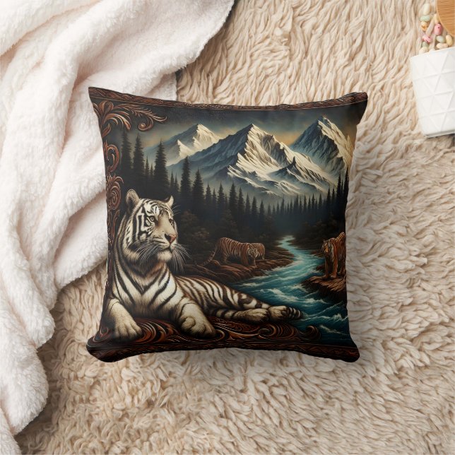 Majestic Bengalisch Tigers by Mountain River Kissen (Decke)