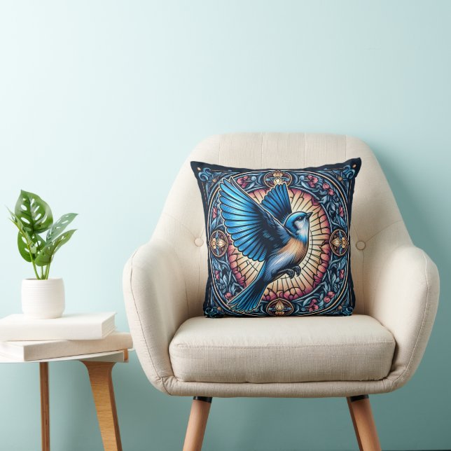Majestic Blue Bird im Flug steil in die Höhe schie Kissen (Stuhl )