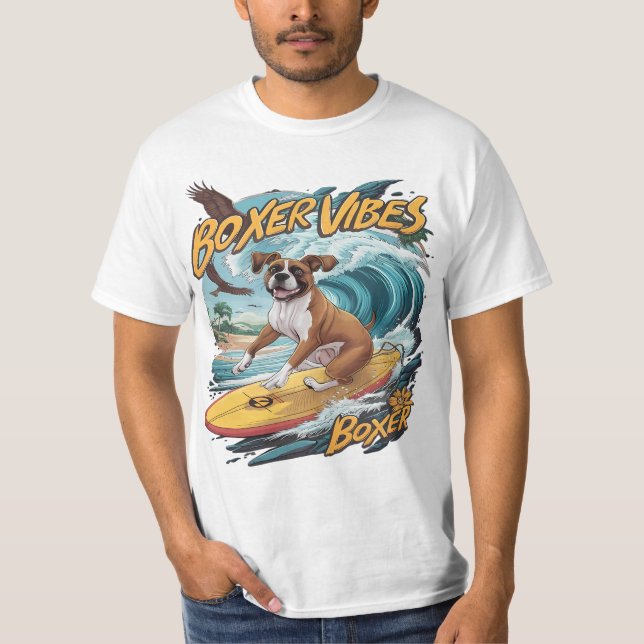 Majestic Boxer Dog Surfing T-Shirt (Vorderseite)