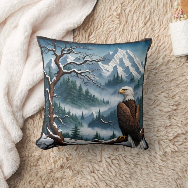 Majestic Eagle inmitten der Landschaft des schneeb Kissen (Decke)