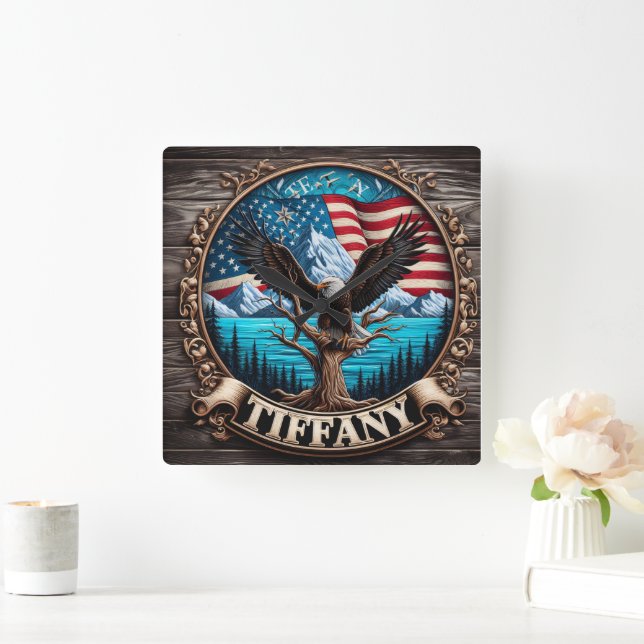 Majestic Eagle Over Mountains und die amerikanisch Quadratische Wanduhr (Zuhause)