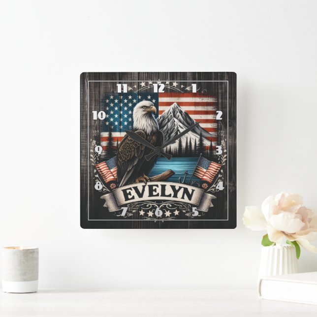Majestic Eagle über der amerikanischen Landschaft Quadratische Wanduhr (Zuhause)
