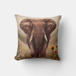 Majestic Elephant im Feld Wildblume Kissen