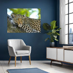 Majestic Leopard Art for any Space Künstlicher Leinwanddruck<br><div class="desc">Feiern Sie die Schönheit der Natur mit dieser atemberaubenden Darstellung eines Leoparden, einer der majestätischsten großen Katzen Südafrikas. Dieses Dekor ist perfekt für Zuhause oder Büro und bringt Eleganz und Power der Wildnis in Ihren Raum. Ein zeitloses Stück, das die Pracht des Leoparden zeigt und es zu einem ausgezeichneten Geschenk...</div>
