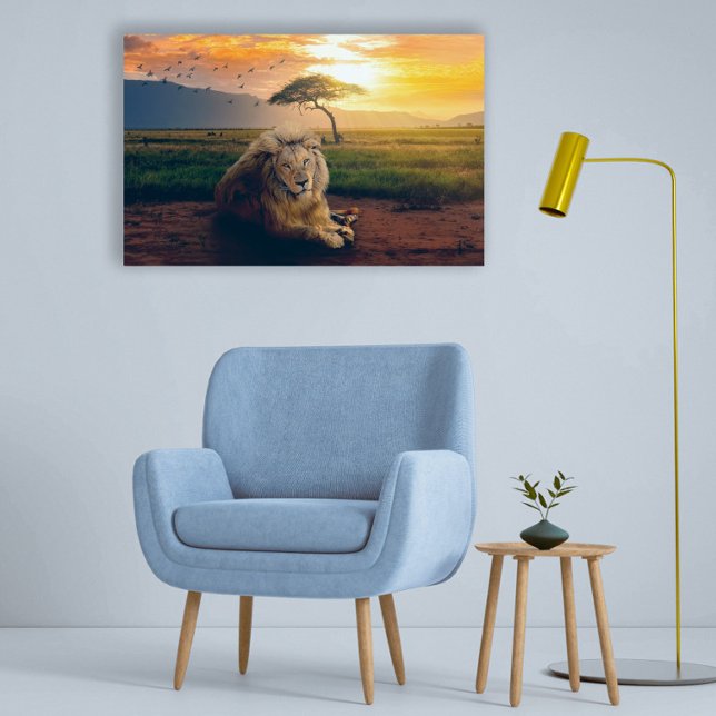 Majestic Lion in Afrika während des Sonnenuntergan Leinwanddruck (Von Creator hochgeladen)