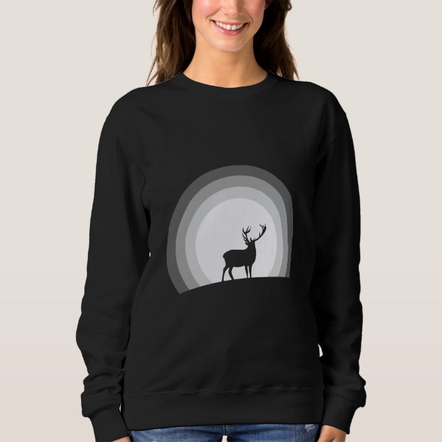 Majestic Stag Silhouette Under Lunar Light Sweatshirt (Vorderseite)