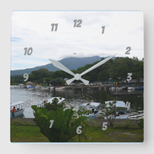 Majestic Volcan Mombacho - Granada, Nicaragua Quadratische Wanduhr