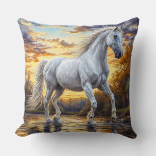 Majestic White Horping durch Wasser Kissen