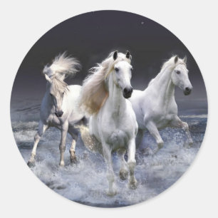 Majestic White Horses Runder Aufkleber